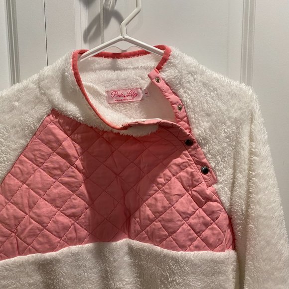 Pink Lily White and Pink Snap Closure Pullover Size Large - Picture 3 of 9